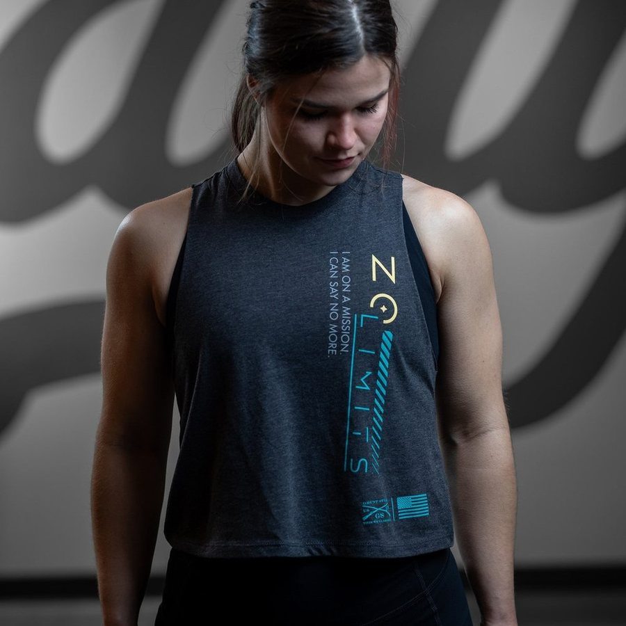 Grunt Style Women's No Limits Racerback Cropped Tank - Dark Heather Gray